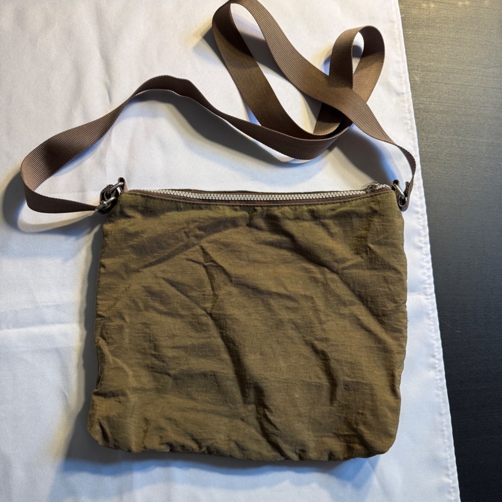 Baggallini Olive Green Nylon Crossbody Bag Multi Zip Travel Purse Brown Strap - Picture 2 of 11